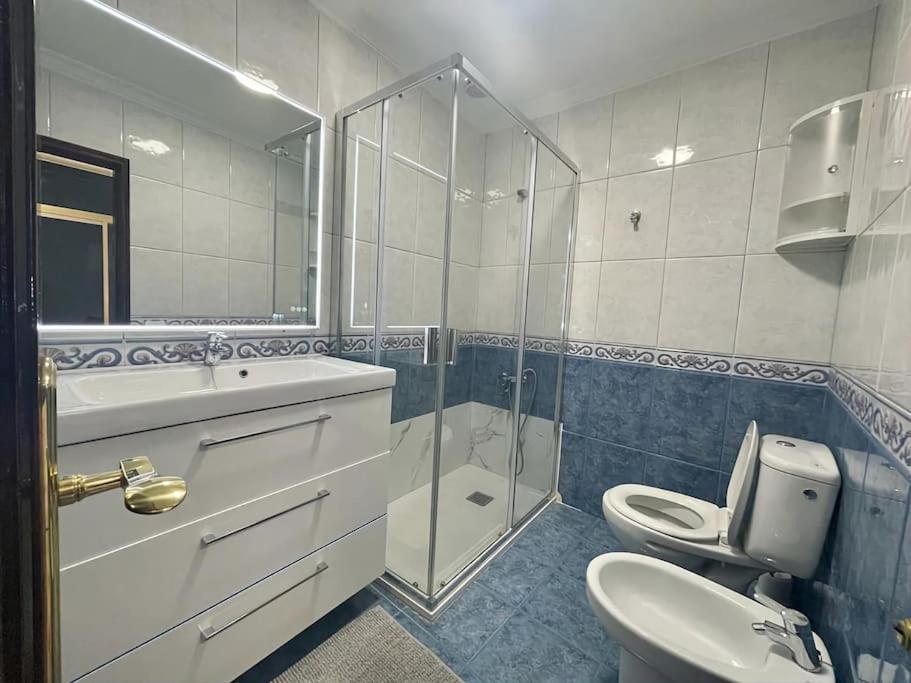 Affordable Holiday Accommodation For Large Families And Groups At Las Canteras Beach With 3 Bedrooms And Free Parking Las Palmas de Gran Canaria Exterior foto