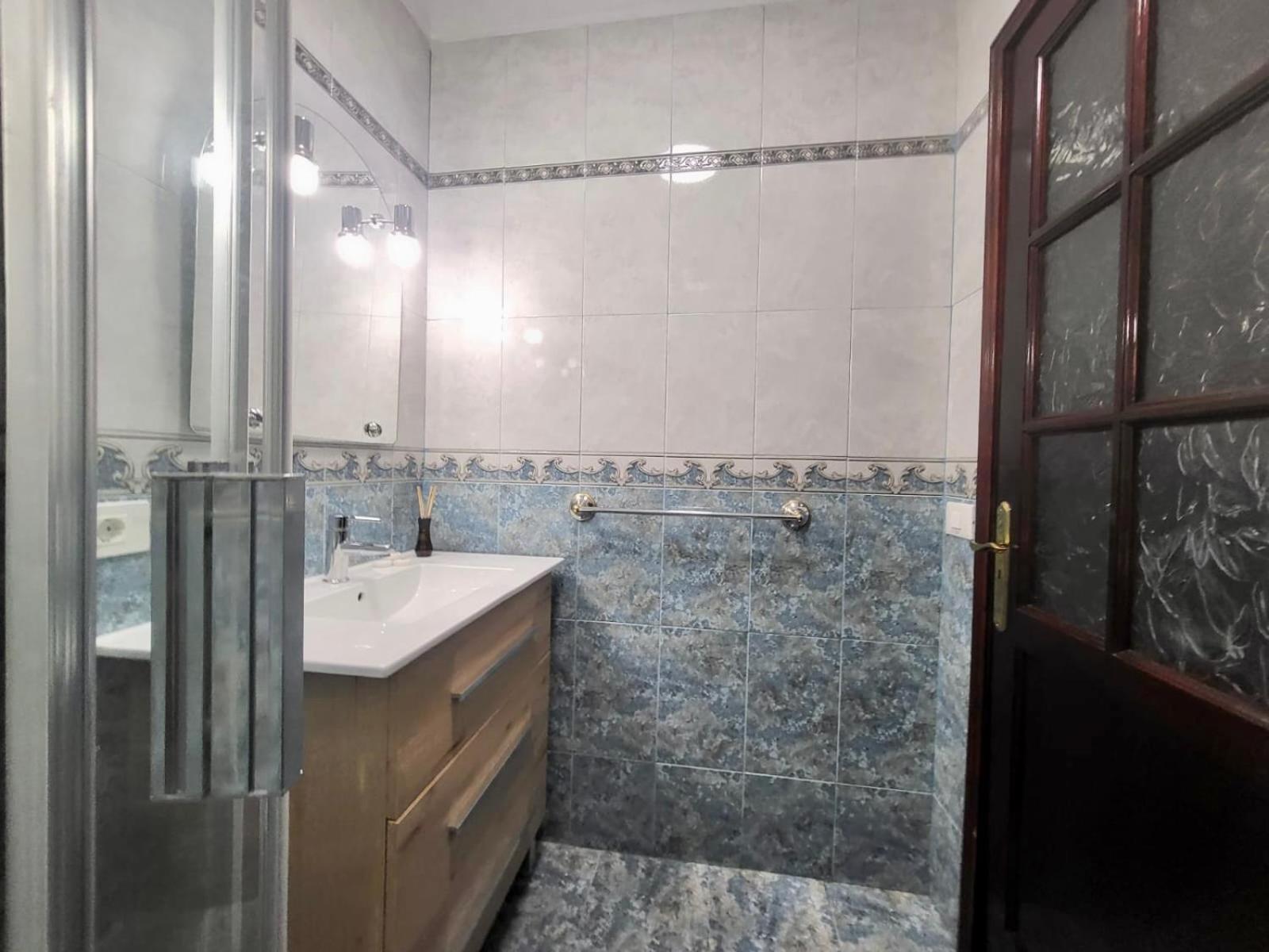 Affordable Holiday Accommodation For Large Families And Groups At Las Canteras Beach With 3 Bedrooms And Free Parking Las Palmas de Gran Canaria Exterior foto